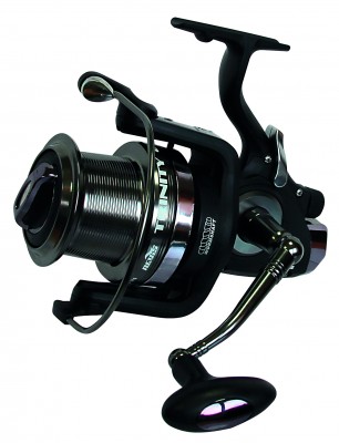 NEVIS Trinity 7+1 ložiskový navijak s baitrunnerom